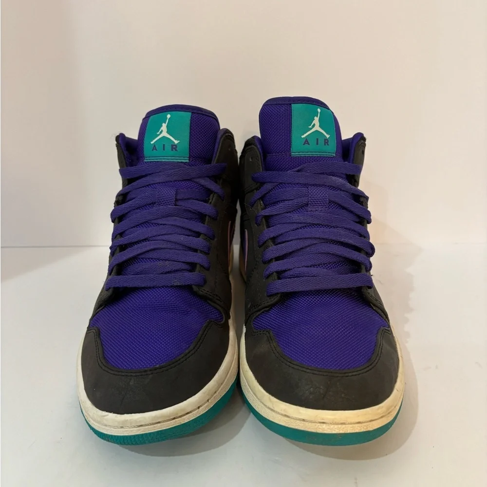Jordan 1 mid grape size 9